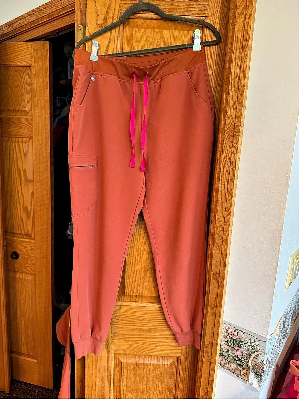 FIGS Zamora Jogger Scrub Pants in Orange Medium